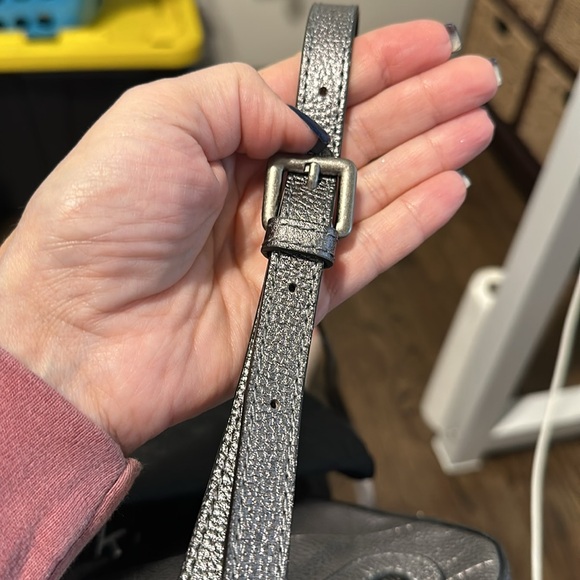 Kurt Geiger, Kensington Crossbody Bag in Gunmetal Metallic Gray - Picture 8 of 13